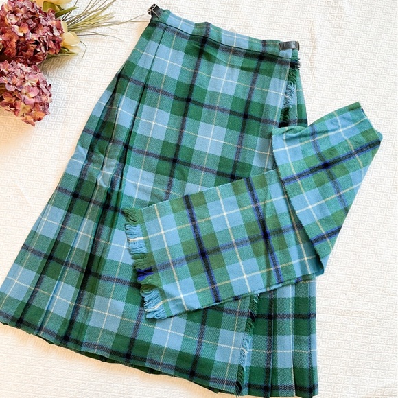 Vintage Clan Land Tartan Scottish Plaid 100% Wool Skirt and Sash Size Small - Picture 1 of 10
